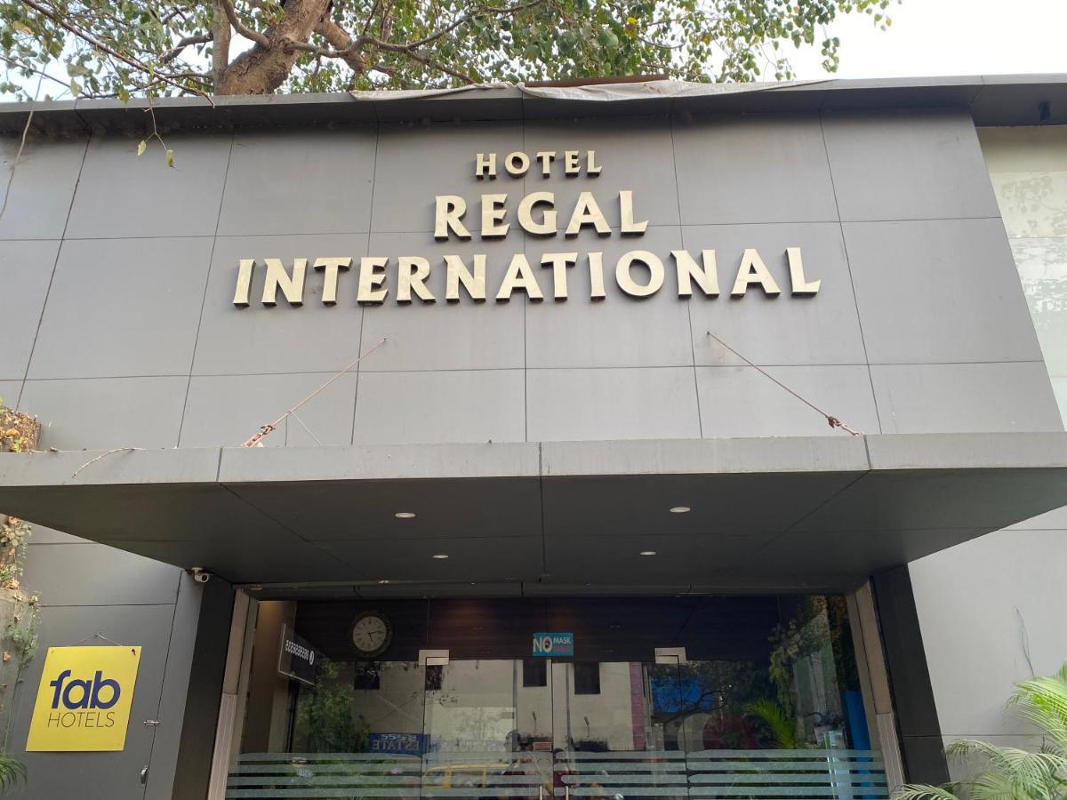 Hotel Regal International - Near Mumbai International Airport Andheri East Екстериор снимка